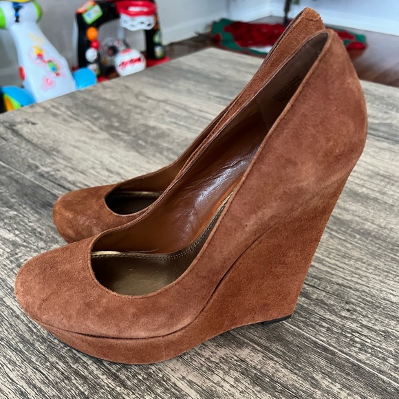 Heels - Picture 3 of 6